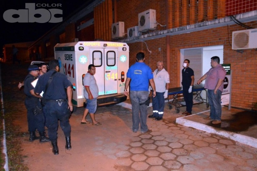 momento-en-que-llegaba-el-cuerpo-del-intendente-a-la-morgue-_862_573_1356535ma0