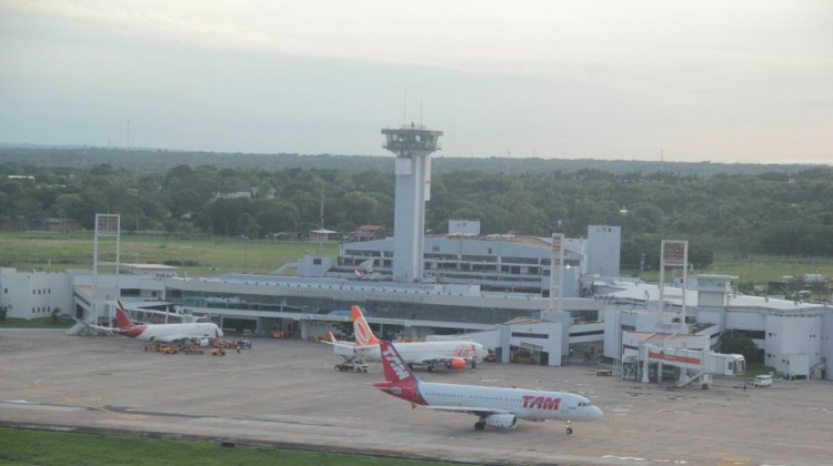 아순시온 항공접근성 떨어져