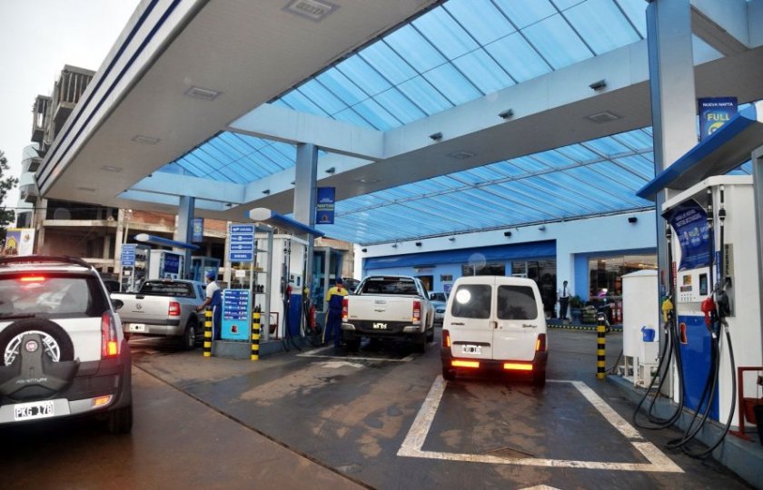 엔카 찾는 쇼핑관광객