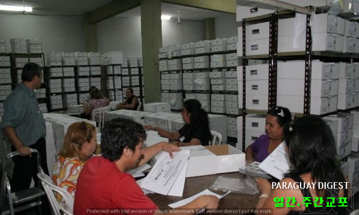 세금으로 공무원급료지불비중 낮아져