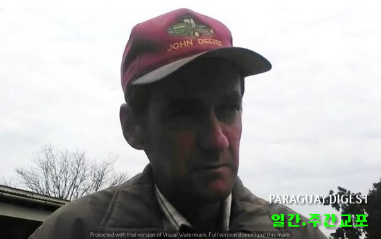 피랍 농장주 가족.jpg