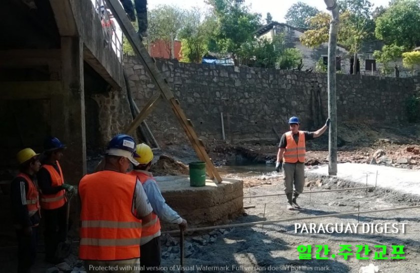 아르티가스 교량 보수작업.jpg