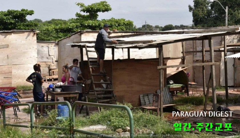 도시내 빈민촌.jpg