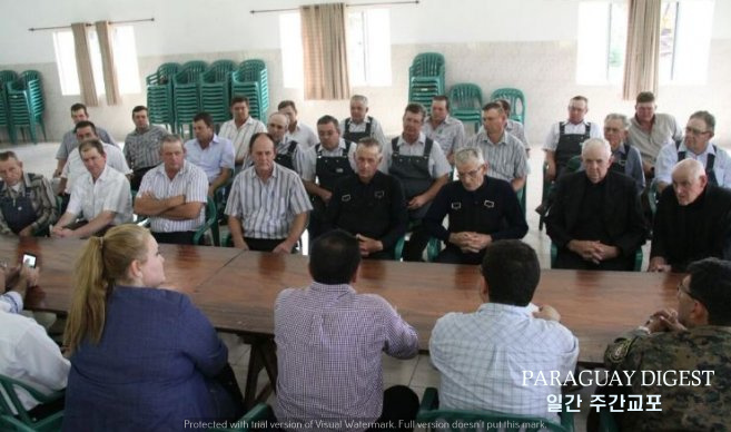 메노니따 파라과이 안떠난다