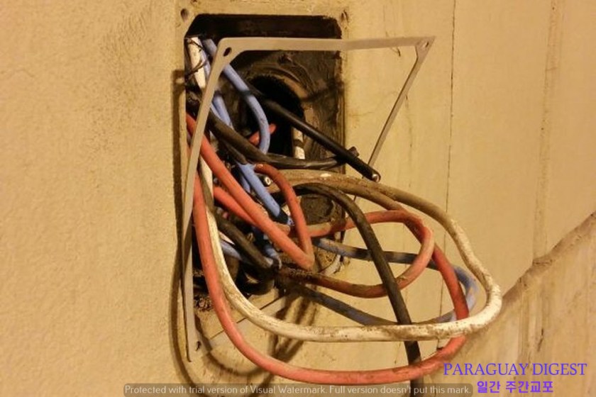 트란스차코 터널에서 조명시설 훔쳐가