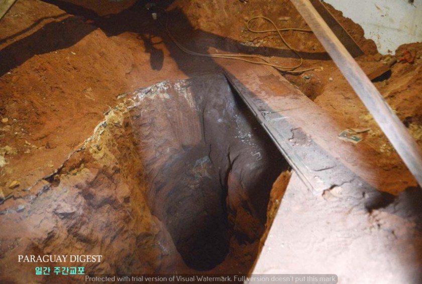 센트로에서 터널 발견.jpg